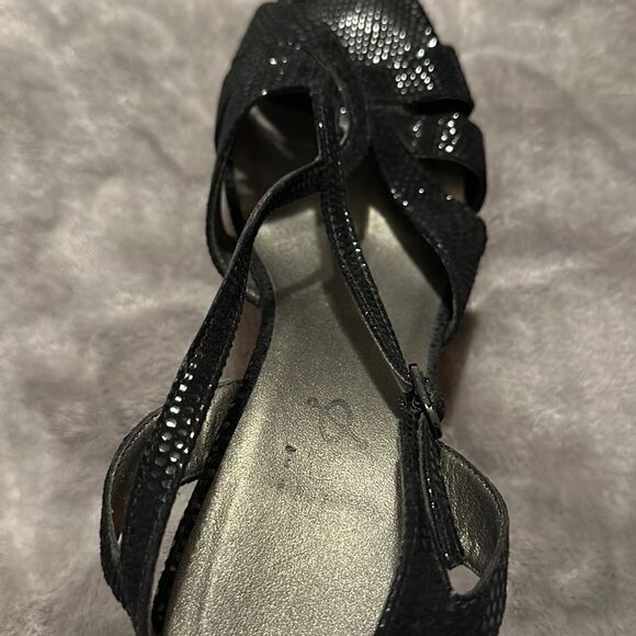 VERO Sparkle Wedge Sandal - Picture 4 of 5